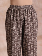 trueBrowns Clay Dabu Geometric Print Cotton Pleated Co-Ord Set | Grocsy