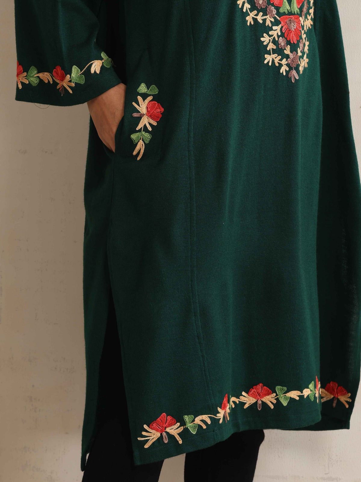 trueBrowns Green Kashmiri Floral Embroidered Woollen Phiran Kurta | Grocsy