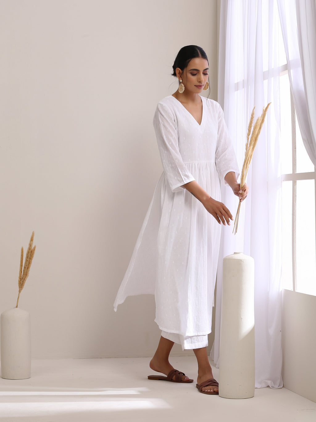 trueBrowns White Dobby High Slit Gathered Kurta Set | Grocsy