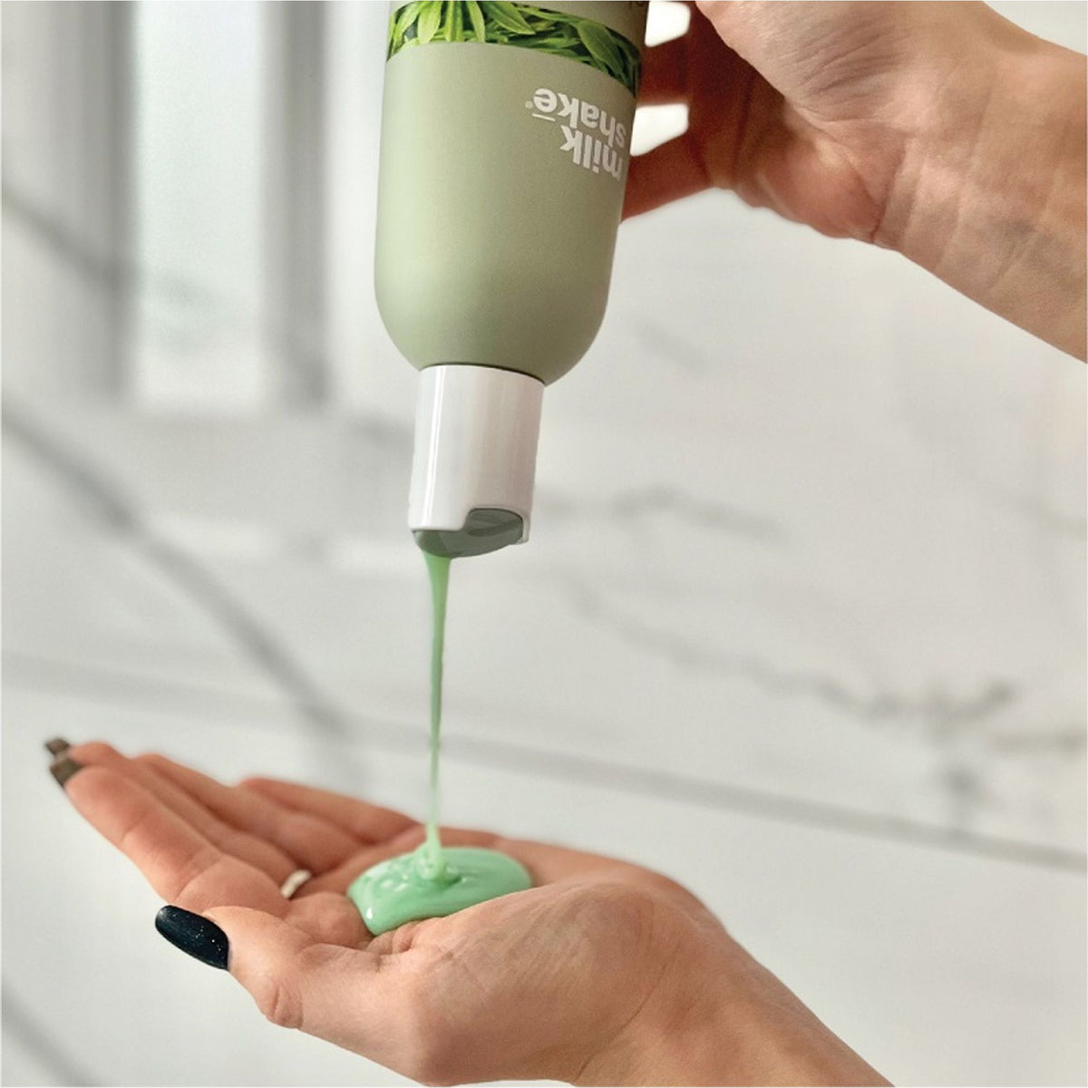 Milkshake Deep Detox Shampoo Specifically Removes Hard Water Impurities & Product Buildup | Grocsy