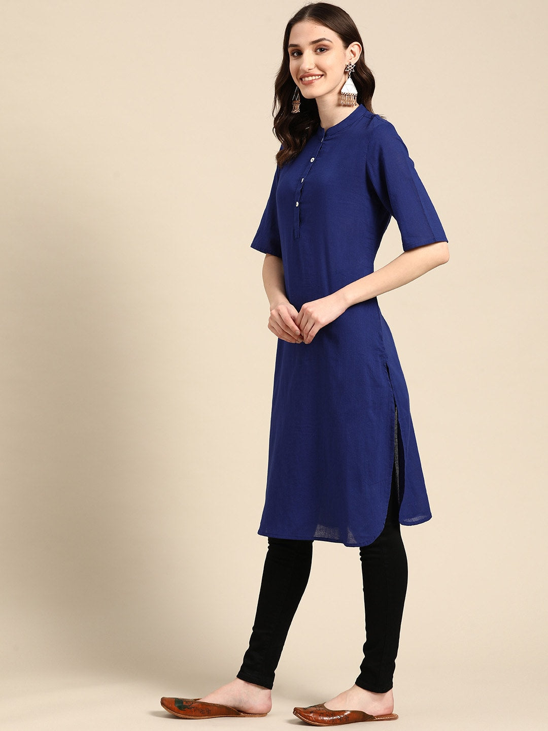 Sangria Women Solid Mandarin Collar Pure Cotton Indigo Kurta | Grocsy