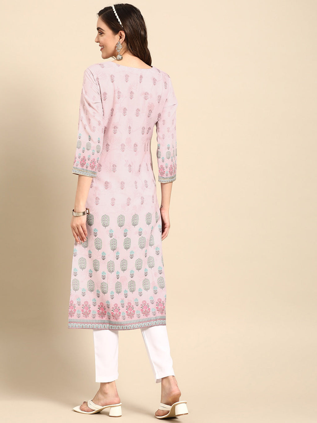 Sangria Women Pink Floral Embroidered Kurta | Grocsy