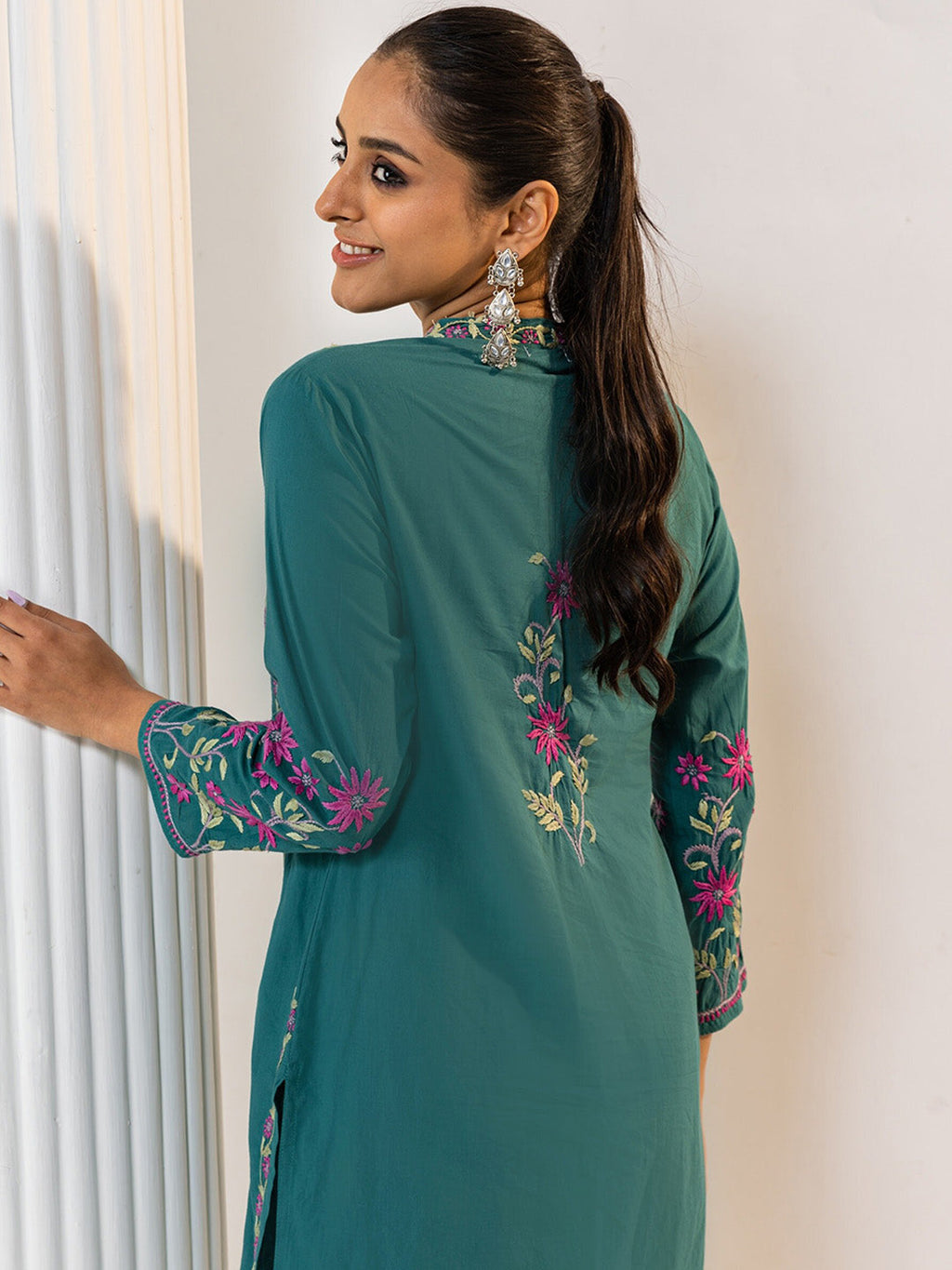 HOUSE OF KARI Floral Embroidered Regular Chikankari Kurta with Trousers | Grocsy