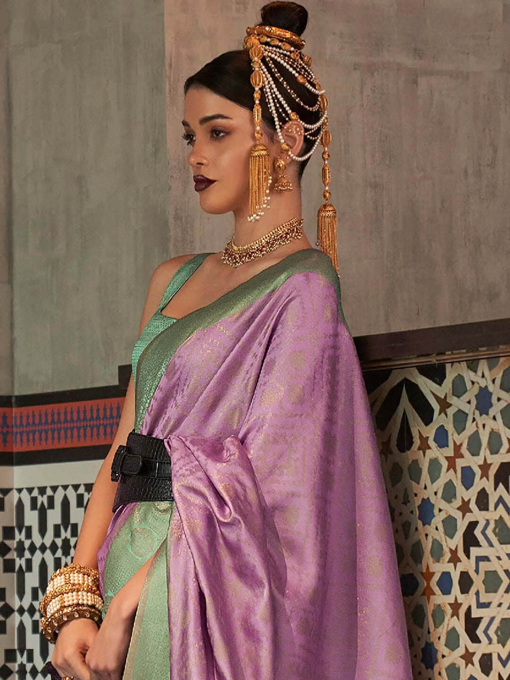 Saree Mall Woven Design Zari Silk Blend Kanjeevaram Sarees | Grocsy