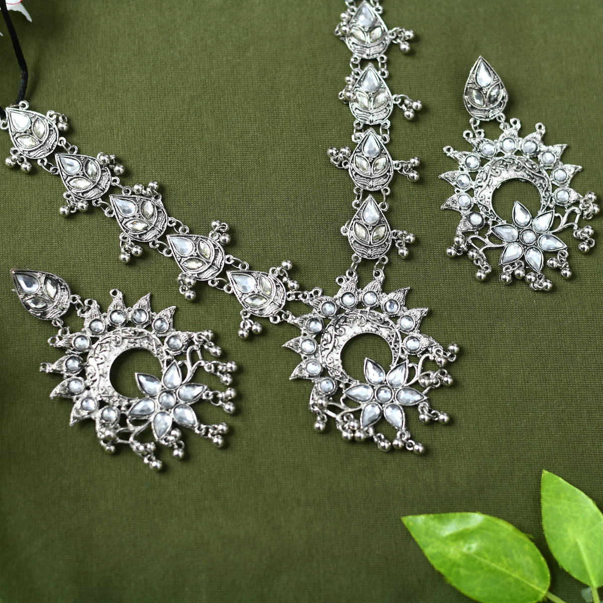 Mominos Fashion Johar Kamal Women Silver-Plated Brass Finish Rani Haar Statement Necklace | Grocsy