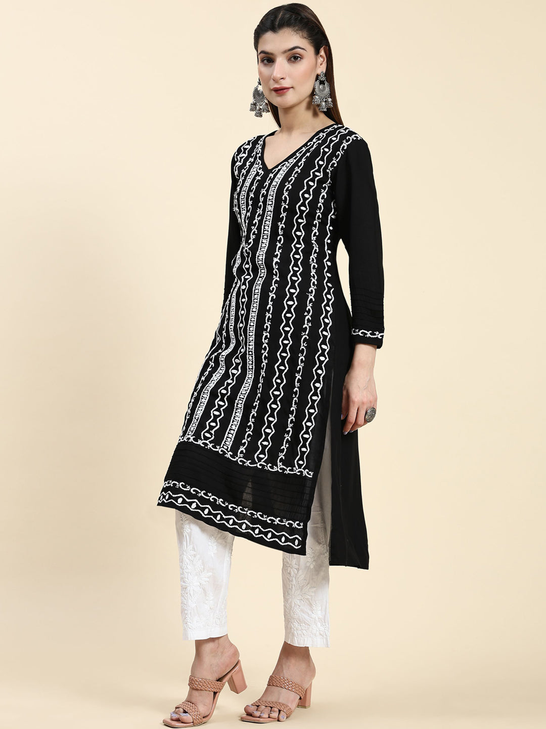 HOUSE OF KARI Ethnic Motifs Embroidered Chikankari Straight Kurta | Grocsy