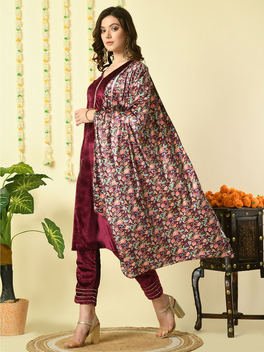Myshka Women's Magenta Velvet Kurta & Trousers With Dupatta Party Sets | Grocsy