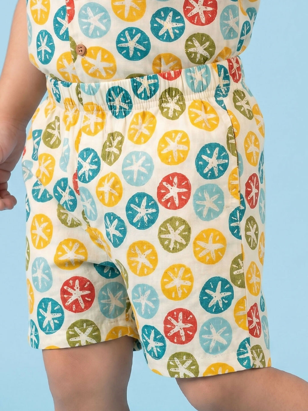 Breathables Woven Cotton Half Sleeves Colourful Star Fish Shirt & Shorts Multicolour | Grocsy