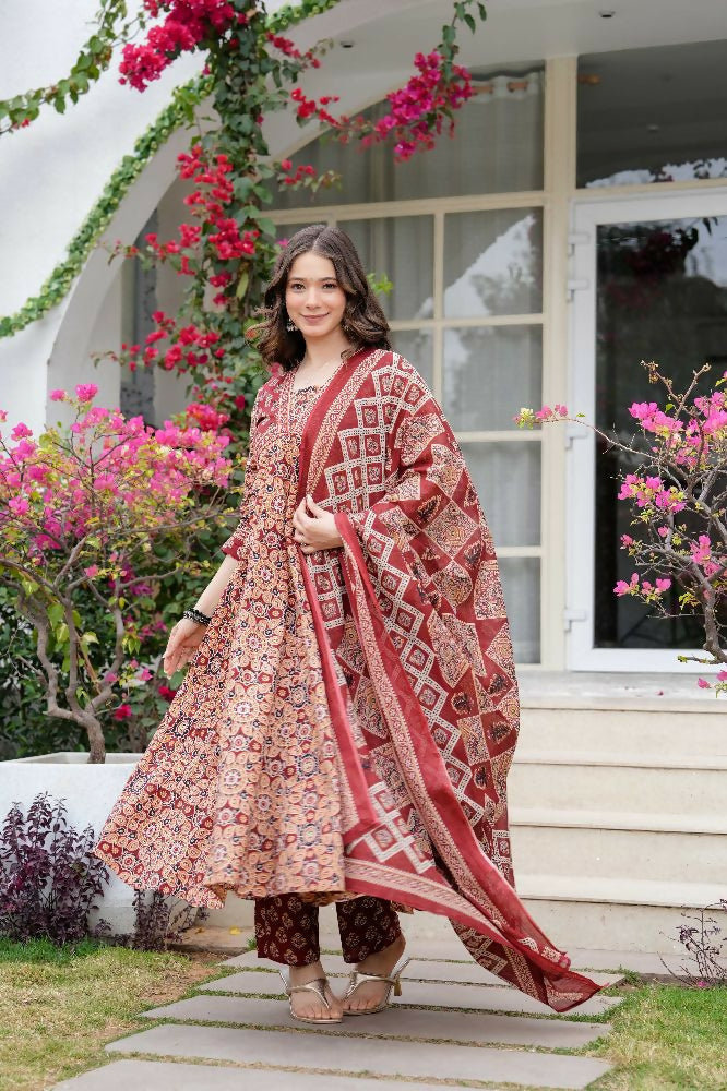 Jaimini Women Cotton Printed V-Neck 3/4 Sleeves Calf Length Flared Kurta Pant And Dupatta Set | Grocsy