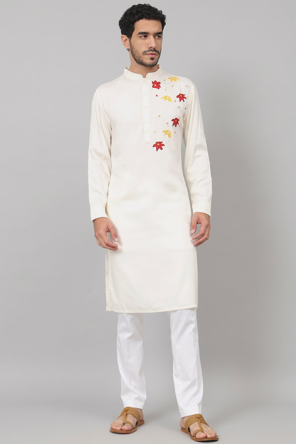 Cotton Kurta With Floral Embroidery Patch Embellishment by Hilo Design | Grocsy
