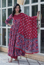 Vedant Vastram Printed Pure Cotton Kurti Pant Set With Dupatta - Maroon | Grocsy