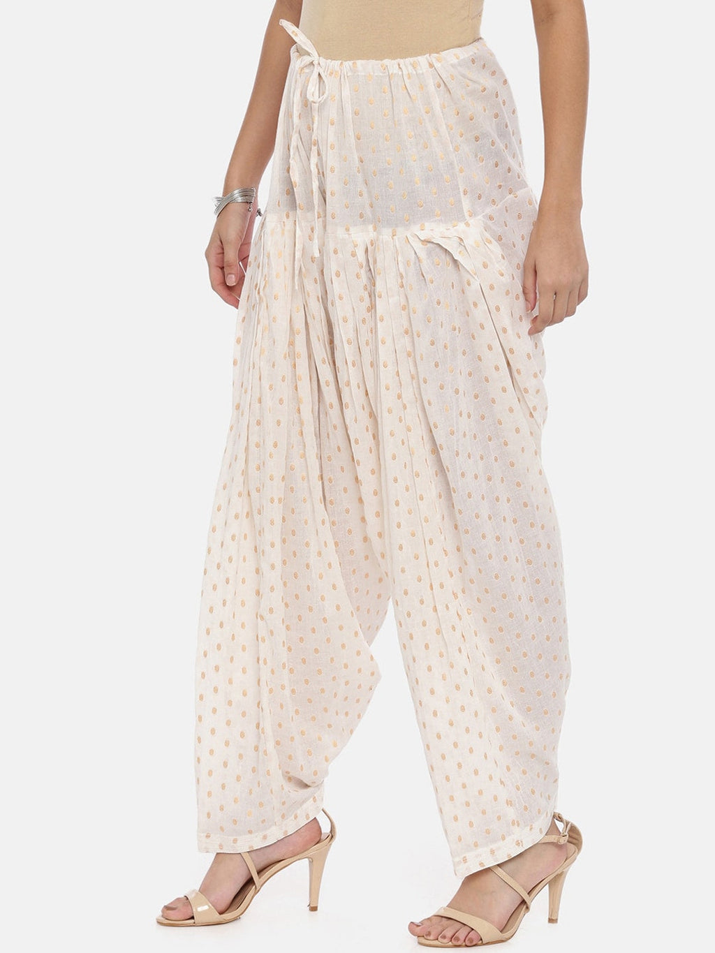 Souchii White Woven Design Patiala | Grocsy