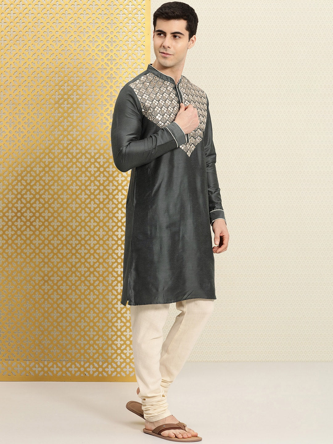 House of Pataudi Men Embroidered Mirror Work Jashn Kurta | Grocsy