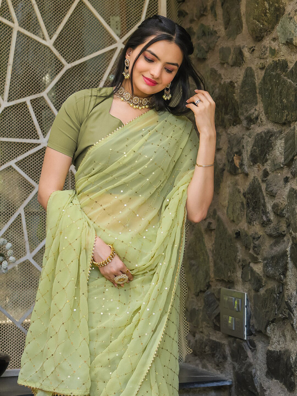Tikhi Imli Embellished Sequinned Saree | Grocsy