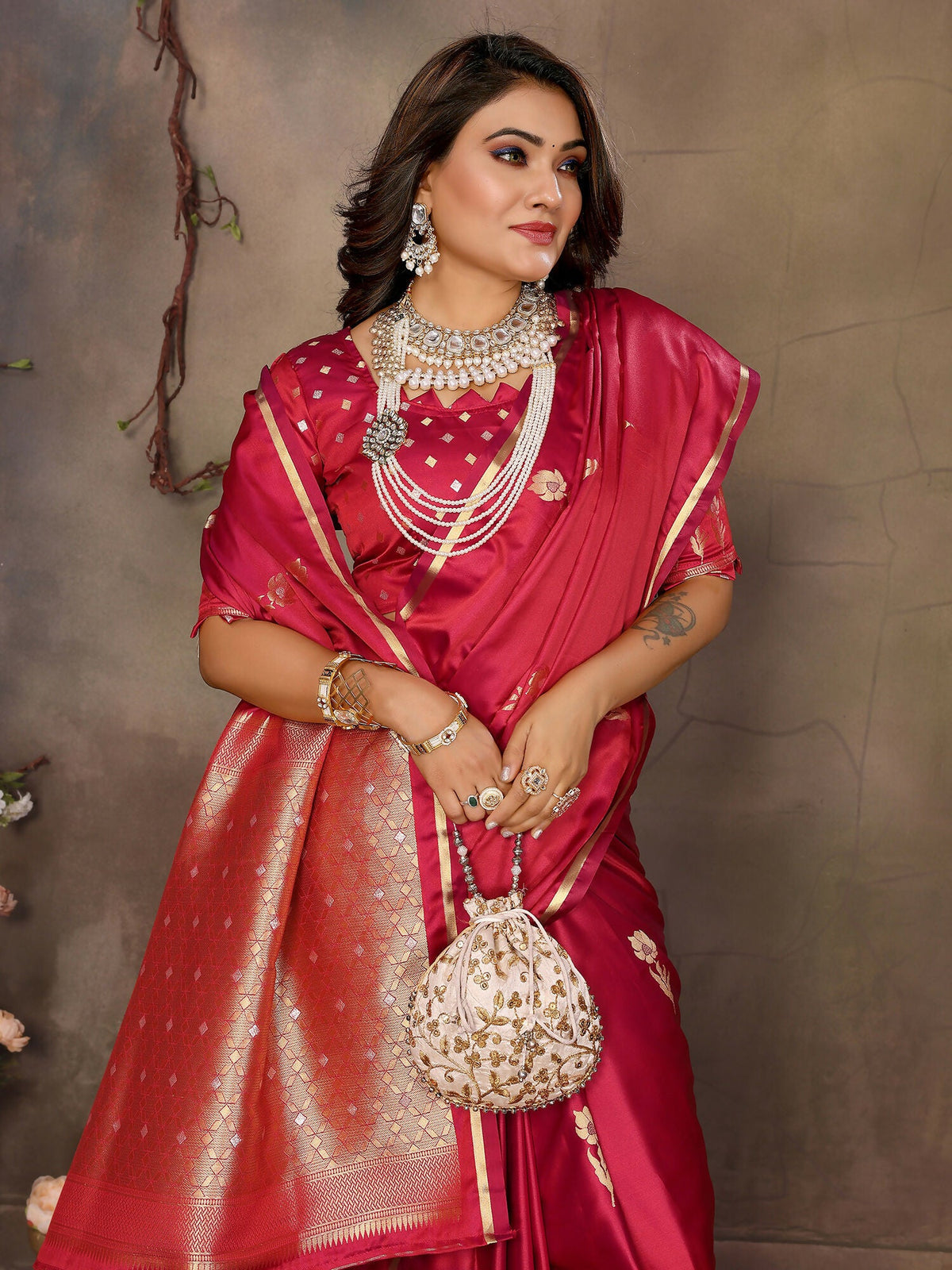 Joban Fashion Red Floral & Botanical Motifs Satin Silk Banarasi Silk Saree | Grocsy