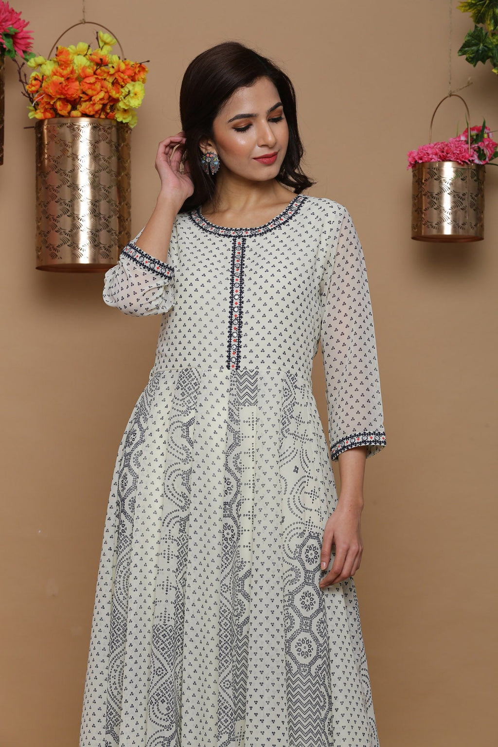 Juniper Womens Ivory Georgette Bandhani Print Kurta | Grocsy