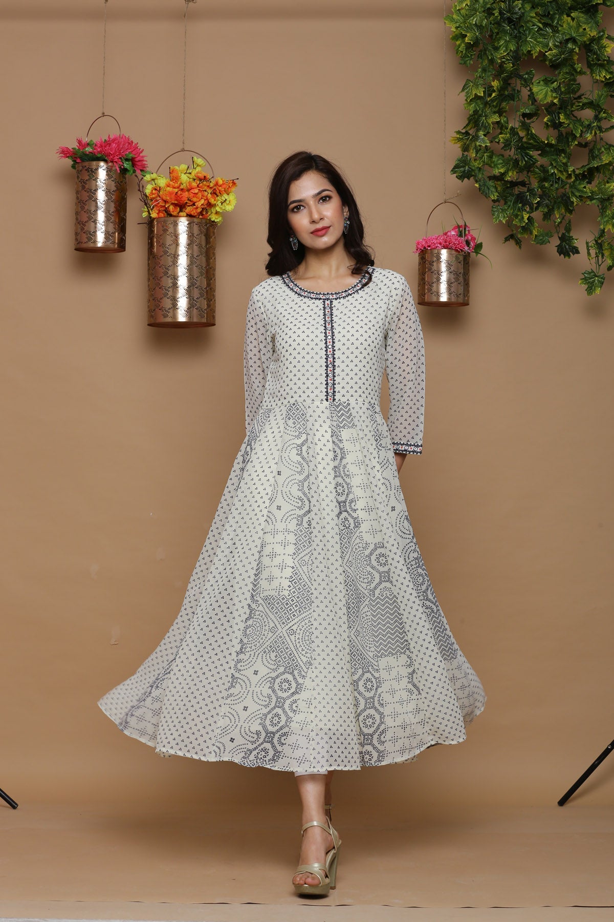 Juniper Womens Ivory Georgette Bandhani Print Kurta | Grocsy