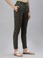 Juniper Women's Jadegreen Cotton flex Printed Straight Pant | Grocsy