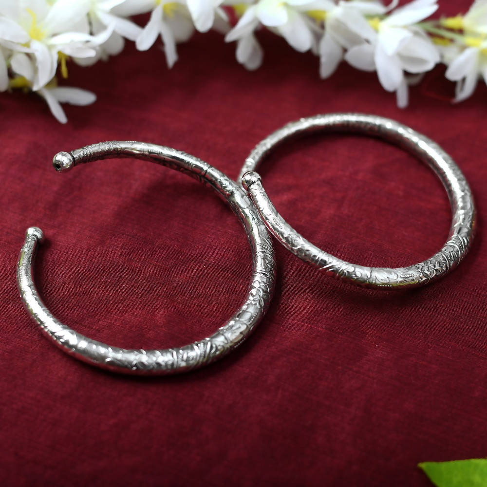 Mominos Fashion Kamal Johar Oxidised Silver Pressing Style Anklets | Grocsy