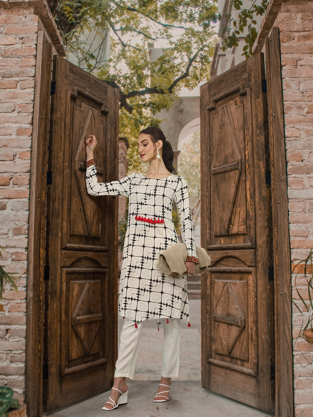 Sangria Women Checked Kurta with Tassel Detailing | Grocsy