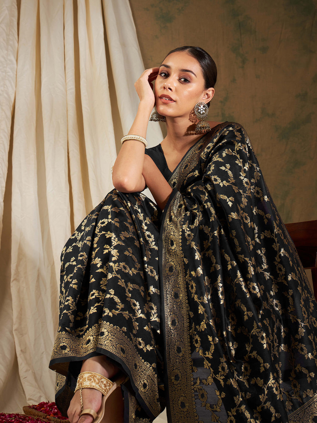 Sangria Woven Design Zari Kanjeevaram Saree | Grocsy