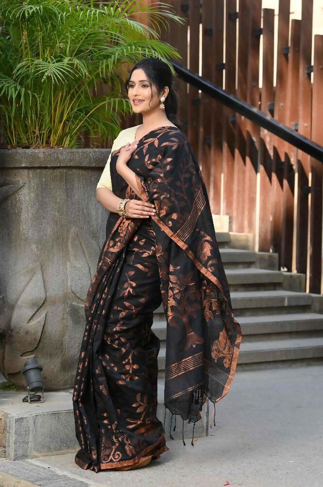 Beatitude Black Cotton Floral Jamdani Saree | Grocsy