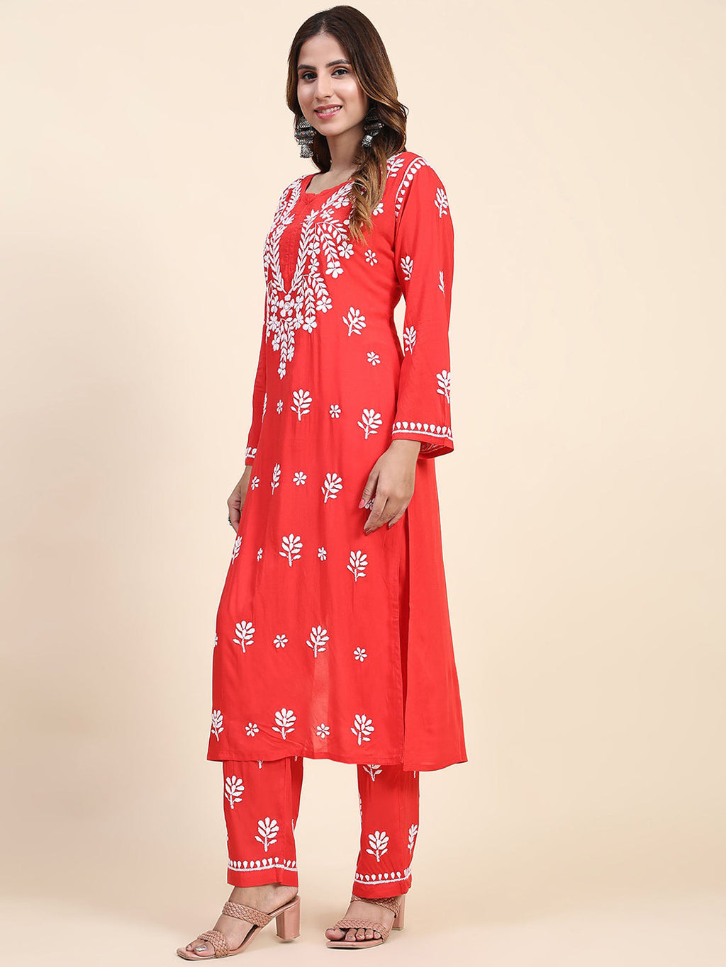 HOUSE OF KARI Floral Embroidered Chikankari Pure Cotton Straight Kurta With Trousers | Grocsy