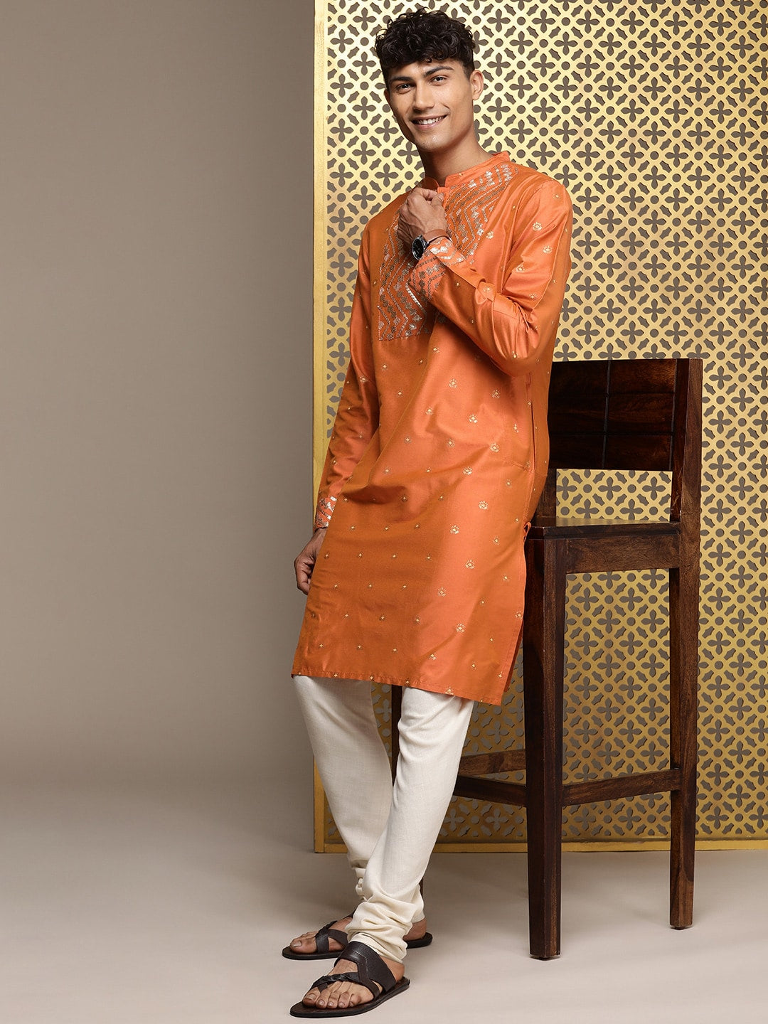 House of Pataudi Jashn Ethnic Motifs Yoke Design Sequinned Kurta | Grocsy