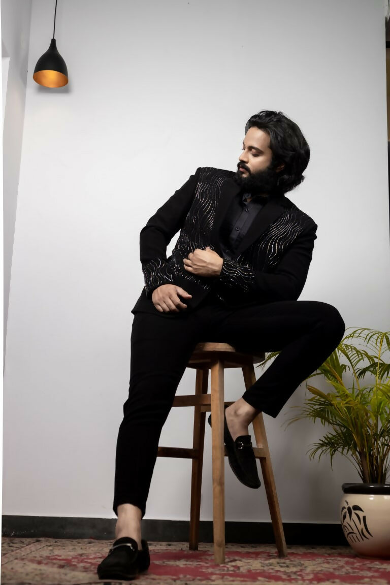 Alish - Embroidered Blazer by Hilo Design | Grocsy