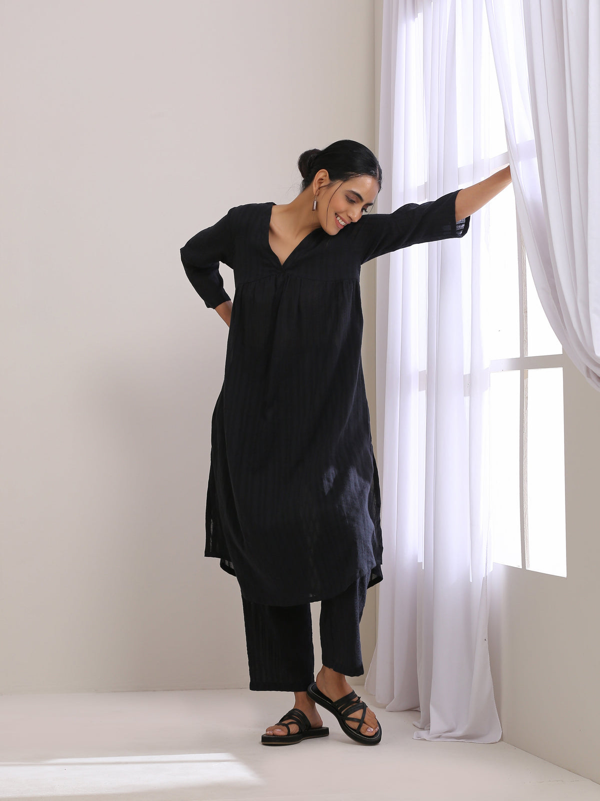 trueBrowns Black Dobby Flared Slit Kurta Pant Set | Grocsy