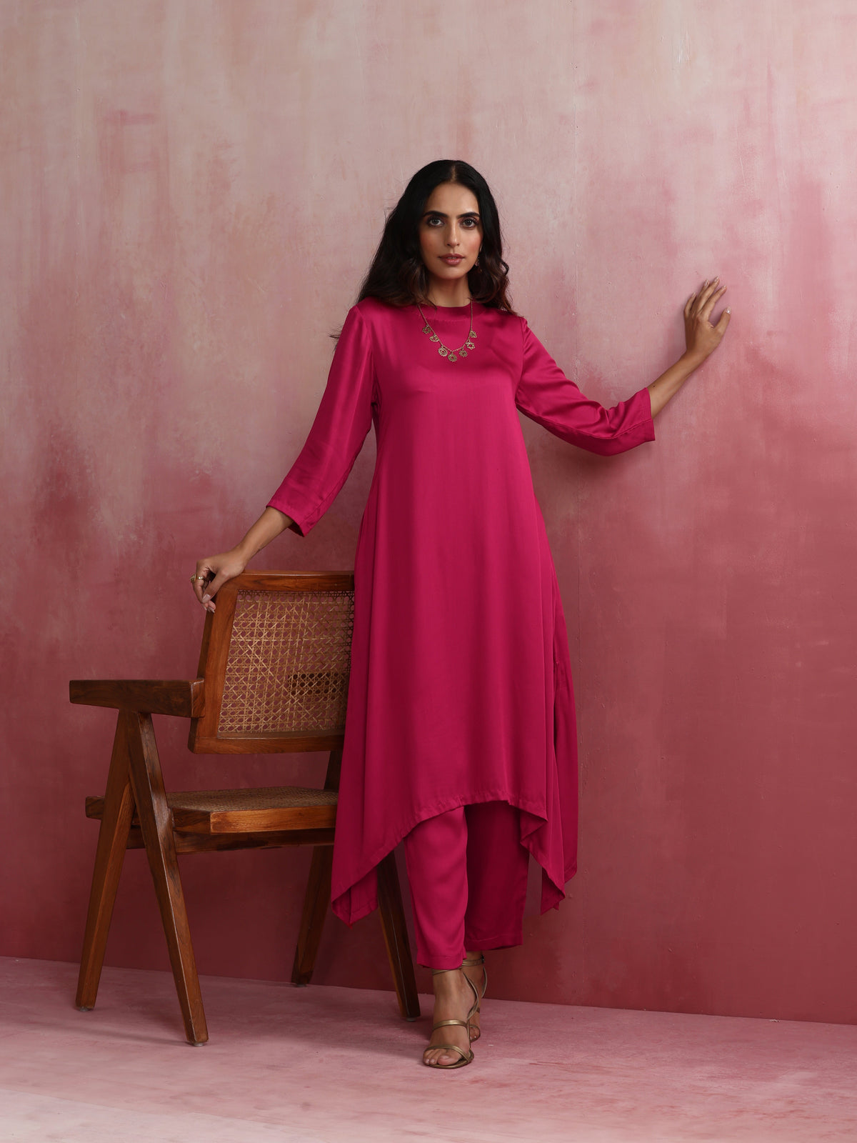 trueBrowns Magenta Highlow Modal Kurta Set | Grocsy