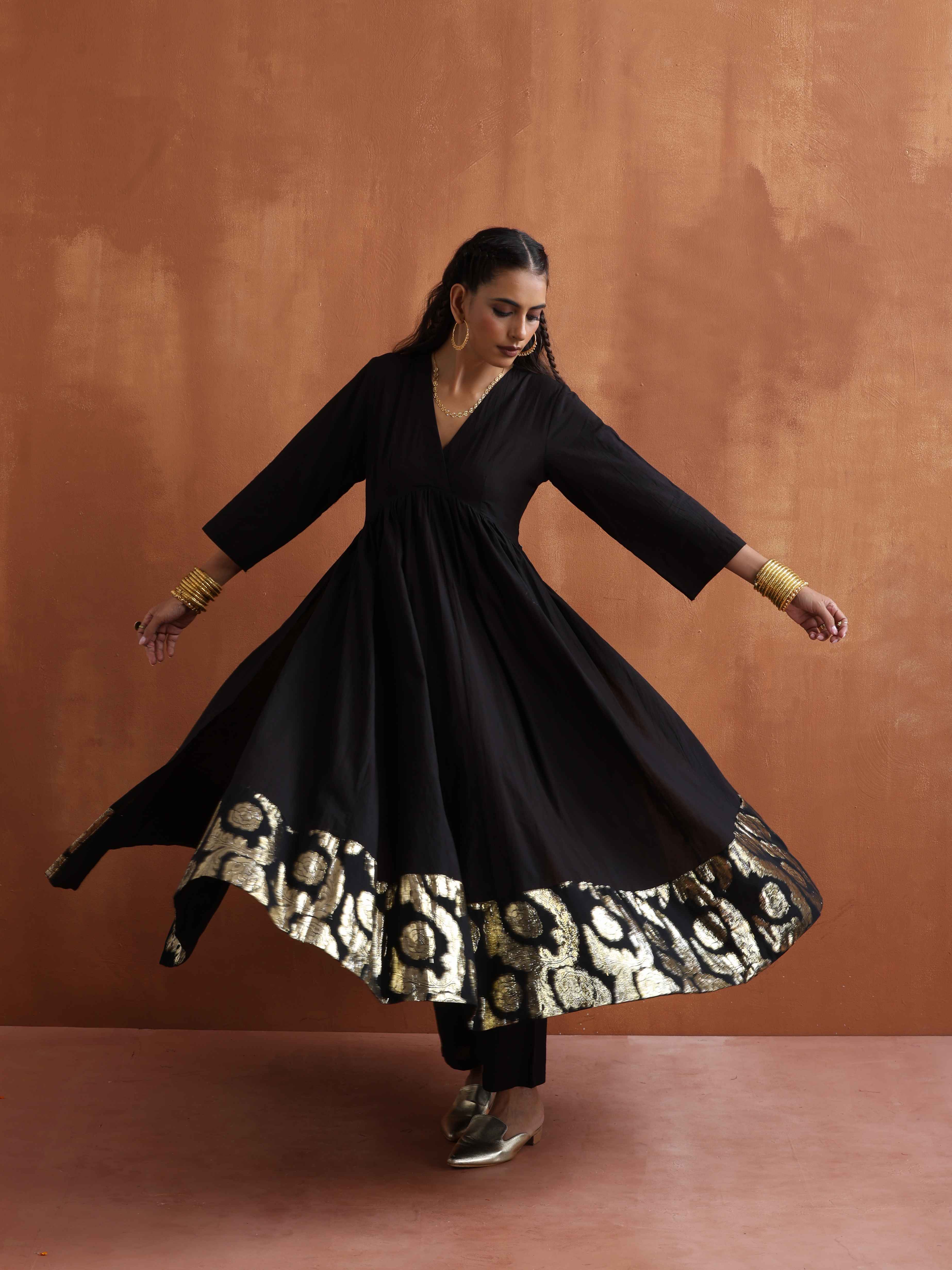 trueBrowns Black Metallic Flared Anarkali Kurta Set | Grocsy