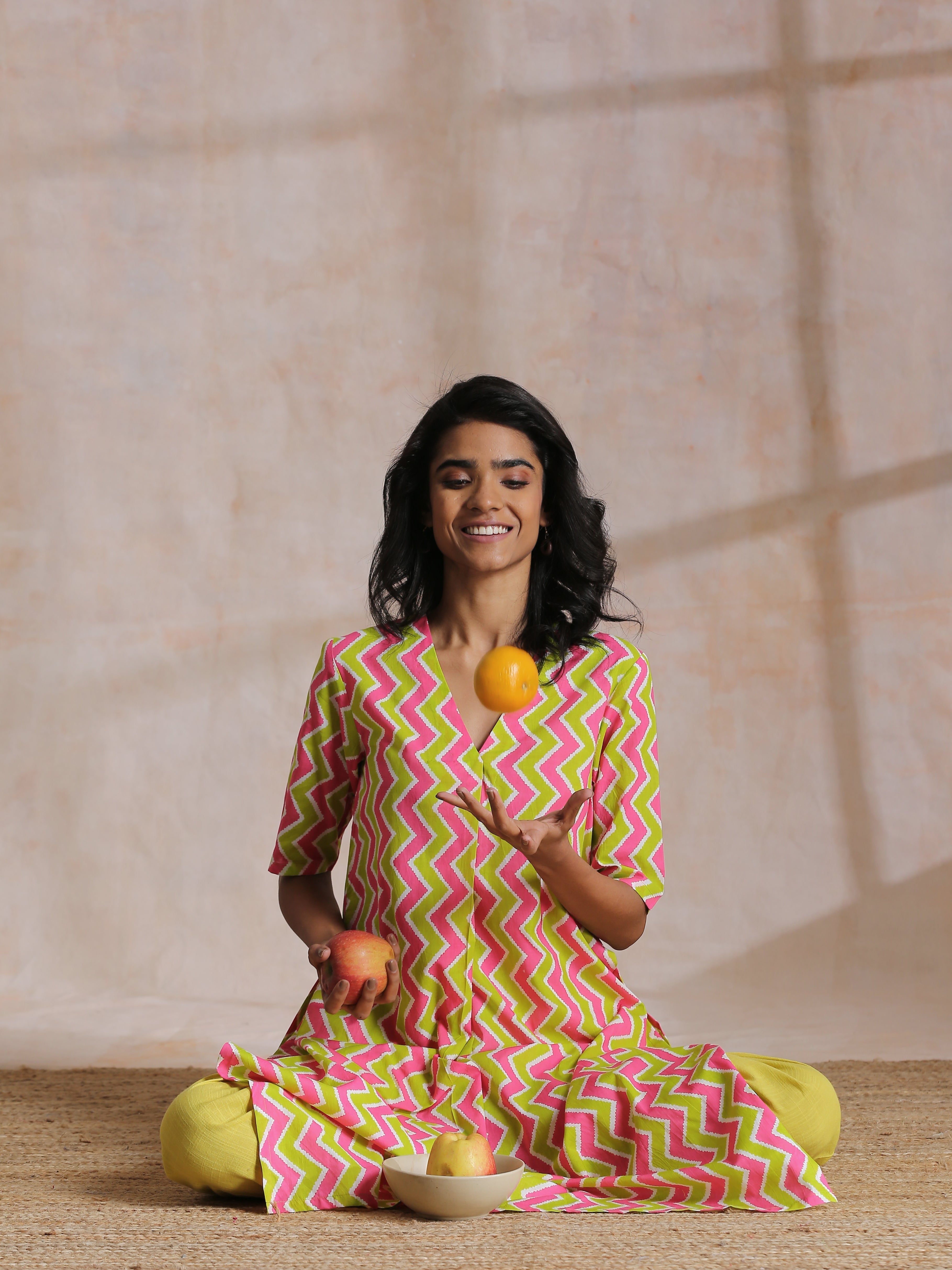 trueBrowns Lime Pink Zig-Zag Lines Print Cotton Kurta Pant Set | Relove | Grocsy