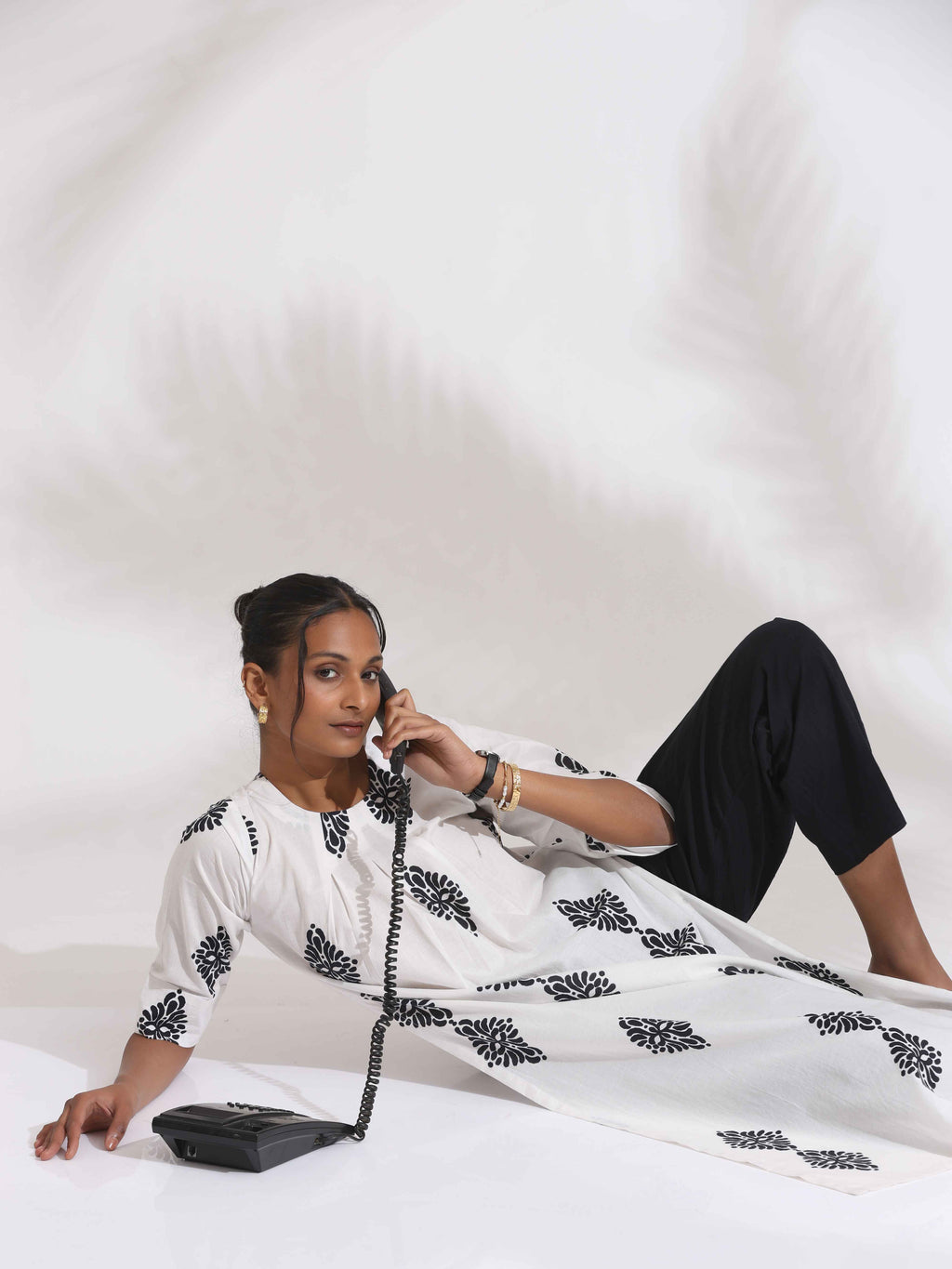 trueBrowns White Cotton Print Pleated Kurta Set | Grocsy