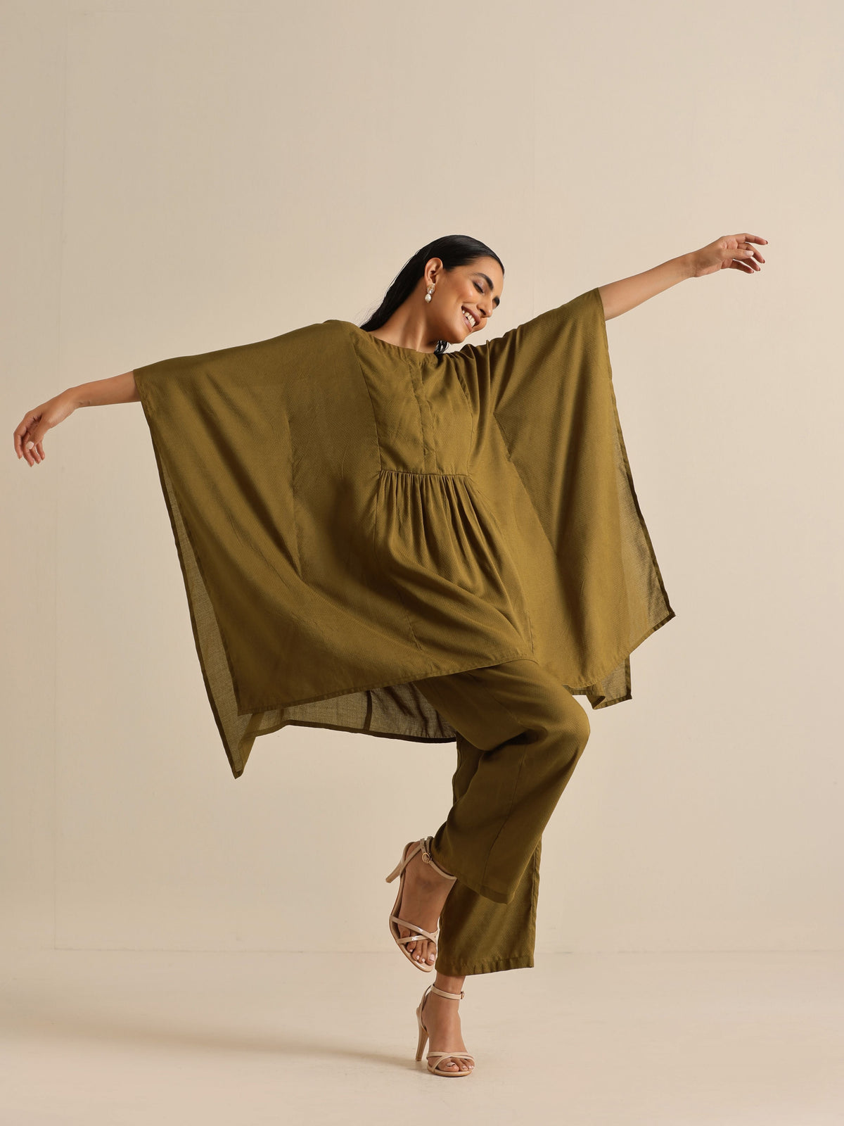 trueBrowns Olive Green Texture Doddy Kaftan Gathered Co-Ord Set | Grocsy
