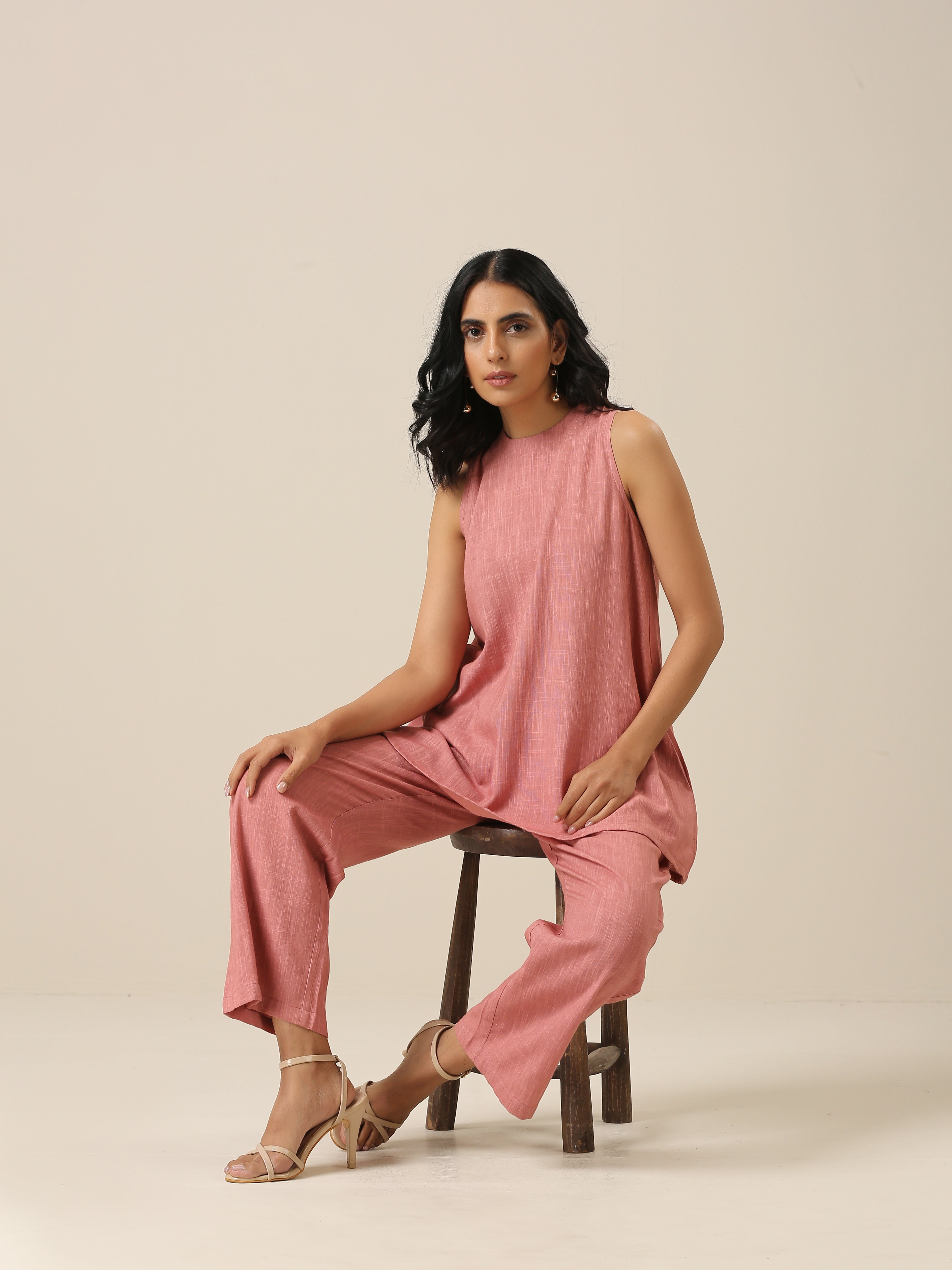 trueBrowns Light Mauve Slub Textured Sleeveless Short Co-Ord Set | Grocsy