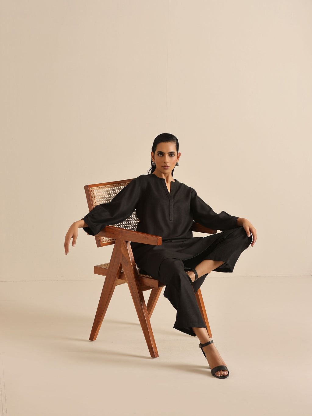 trueBrowns Black Slub Relaxed Placket Co-Ord Set | Grocsy