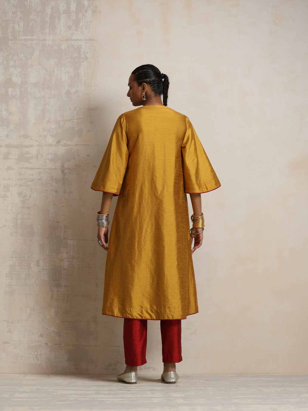 trueBrowns Gold Silk Kurta Set | Grocsy