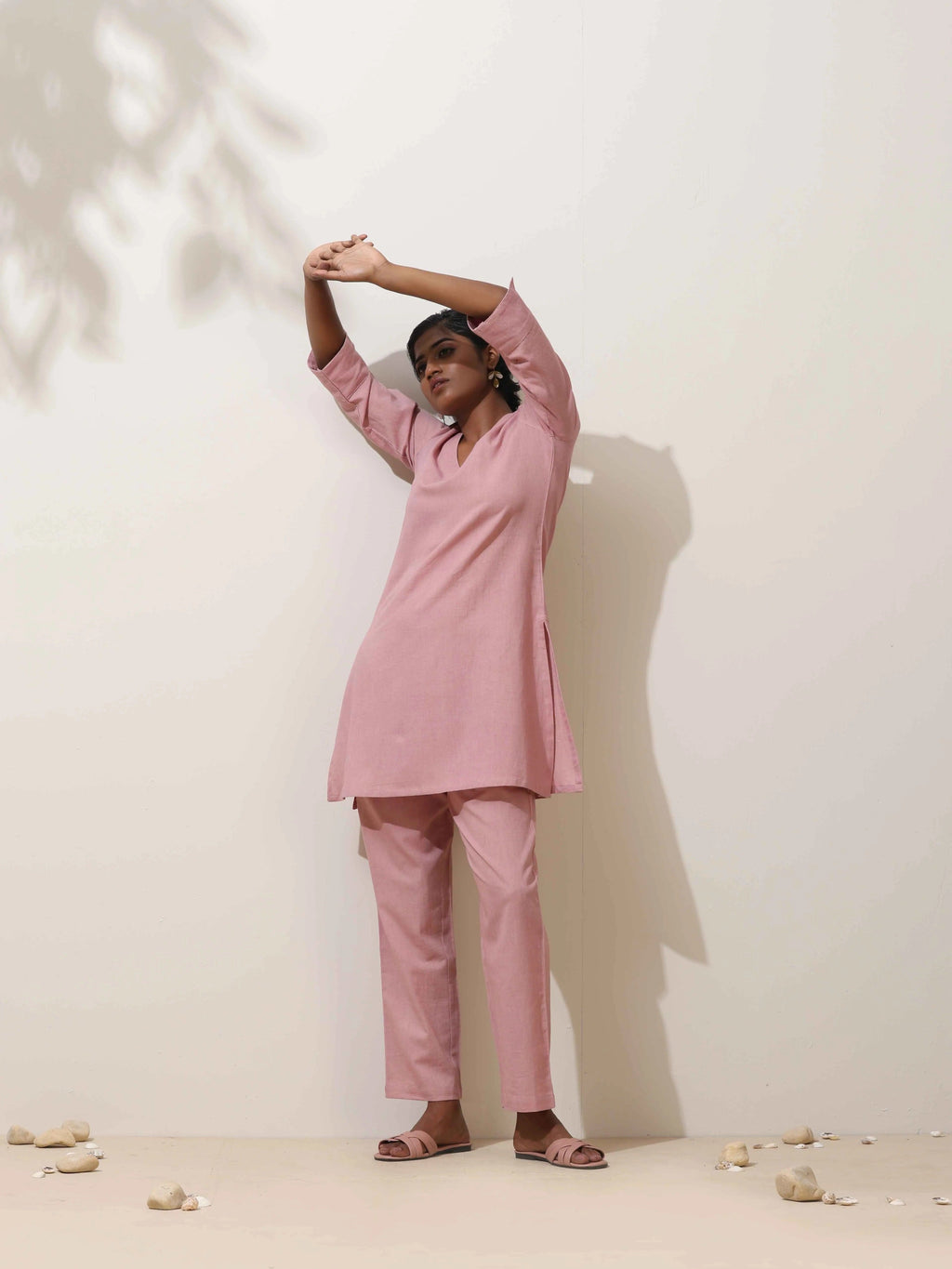 trueBrowns Pink Cotton Linen Kurta Co-Ord Set | Grocsy