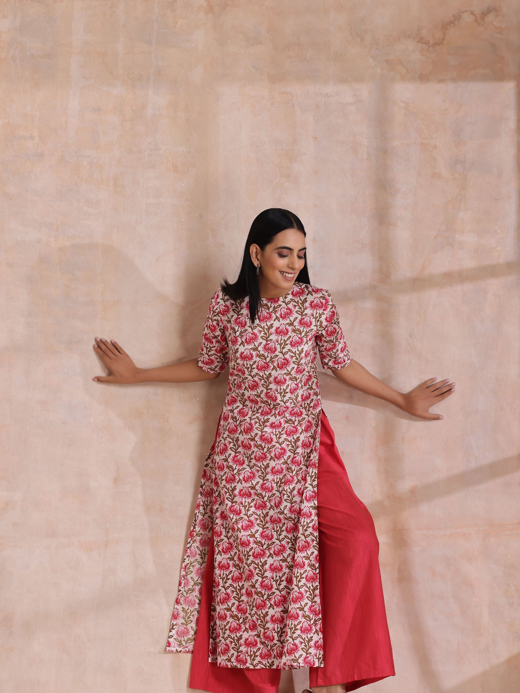 trueBrowns Pink Brown Overall Floral On White Block Print Cotton Slit Kurta Pant Set | Grocsy