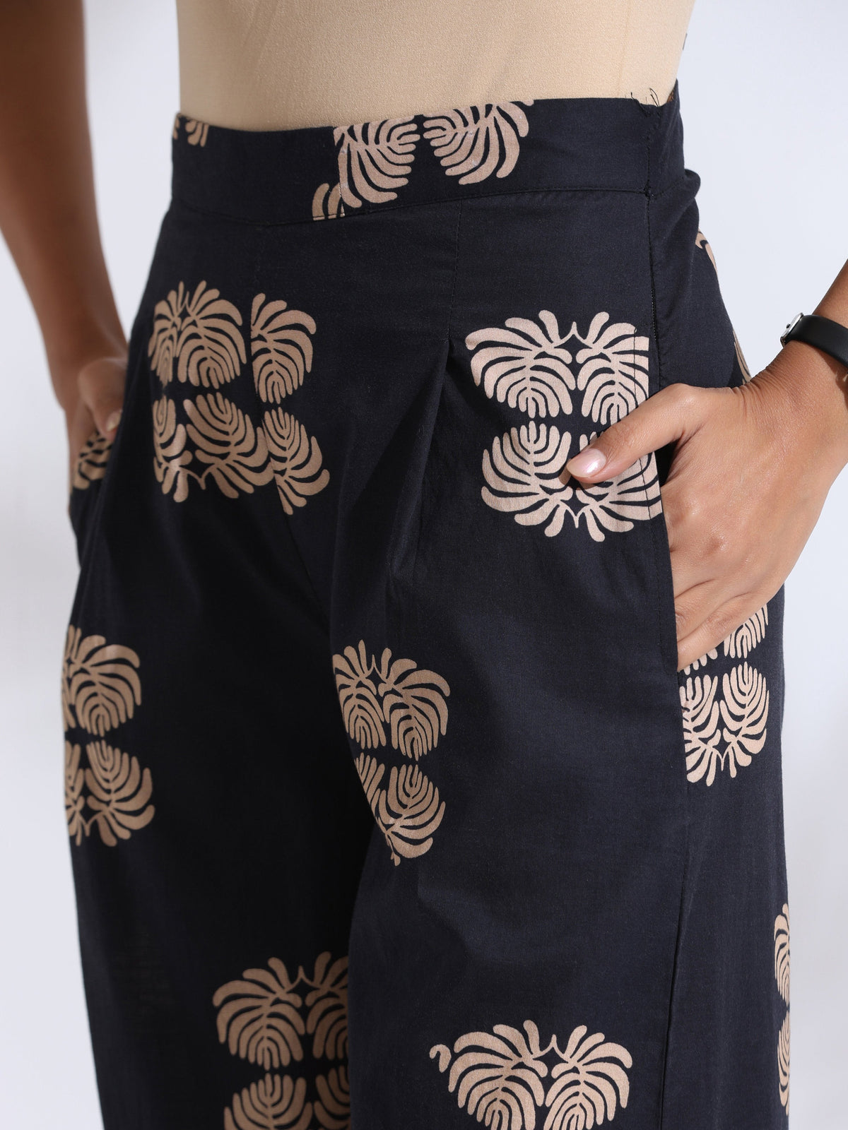 trueBrowns Black Cotton Print Top & Flared Pants Co-ord Set | Grocsy