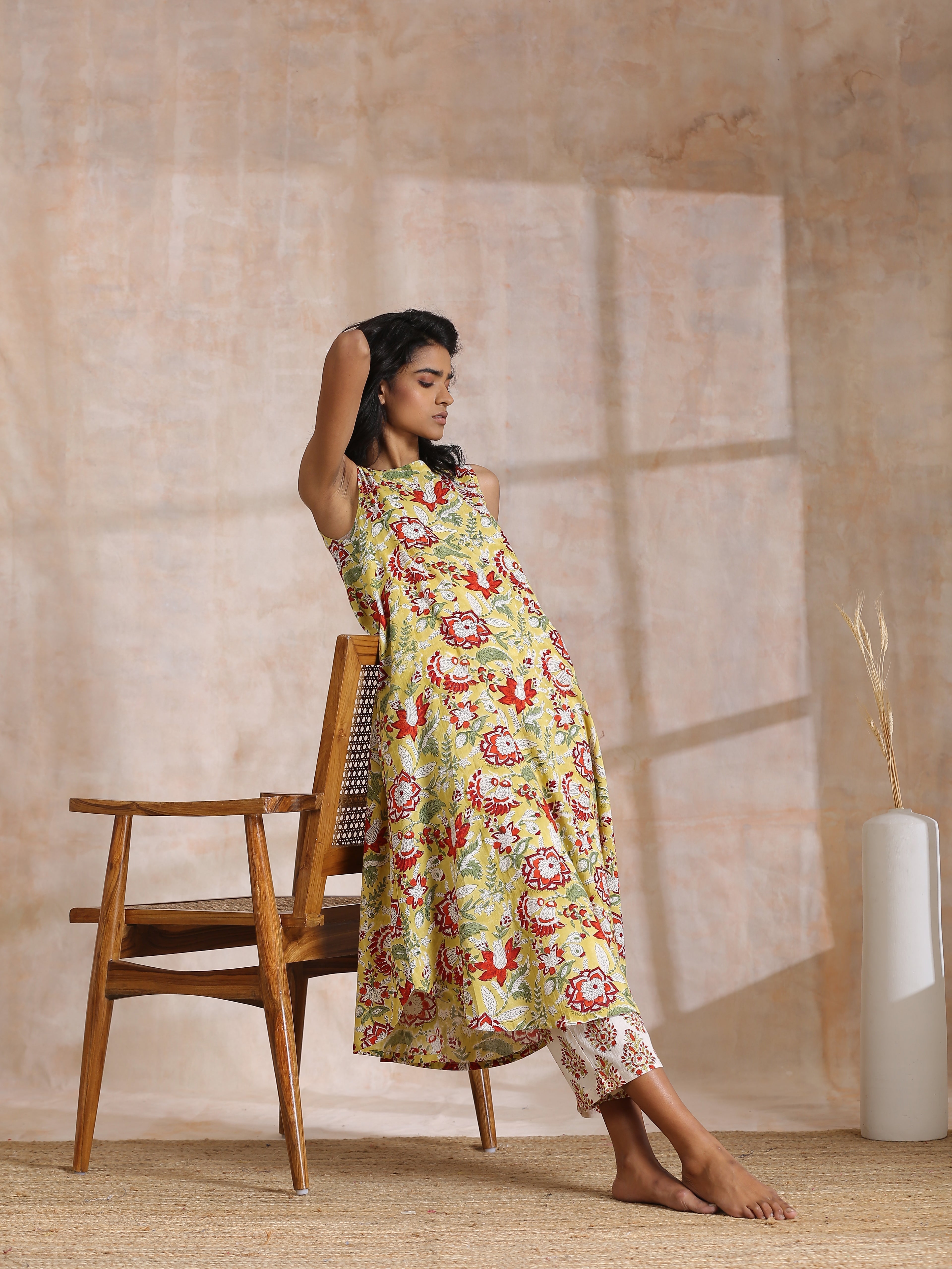 trueBrowns Yellow Overall Floral Block Print Cotton Sleeveless Kurta Pant Set | Grocsy