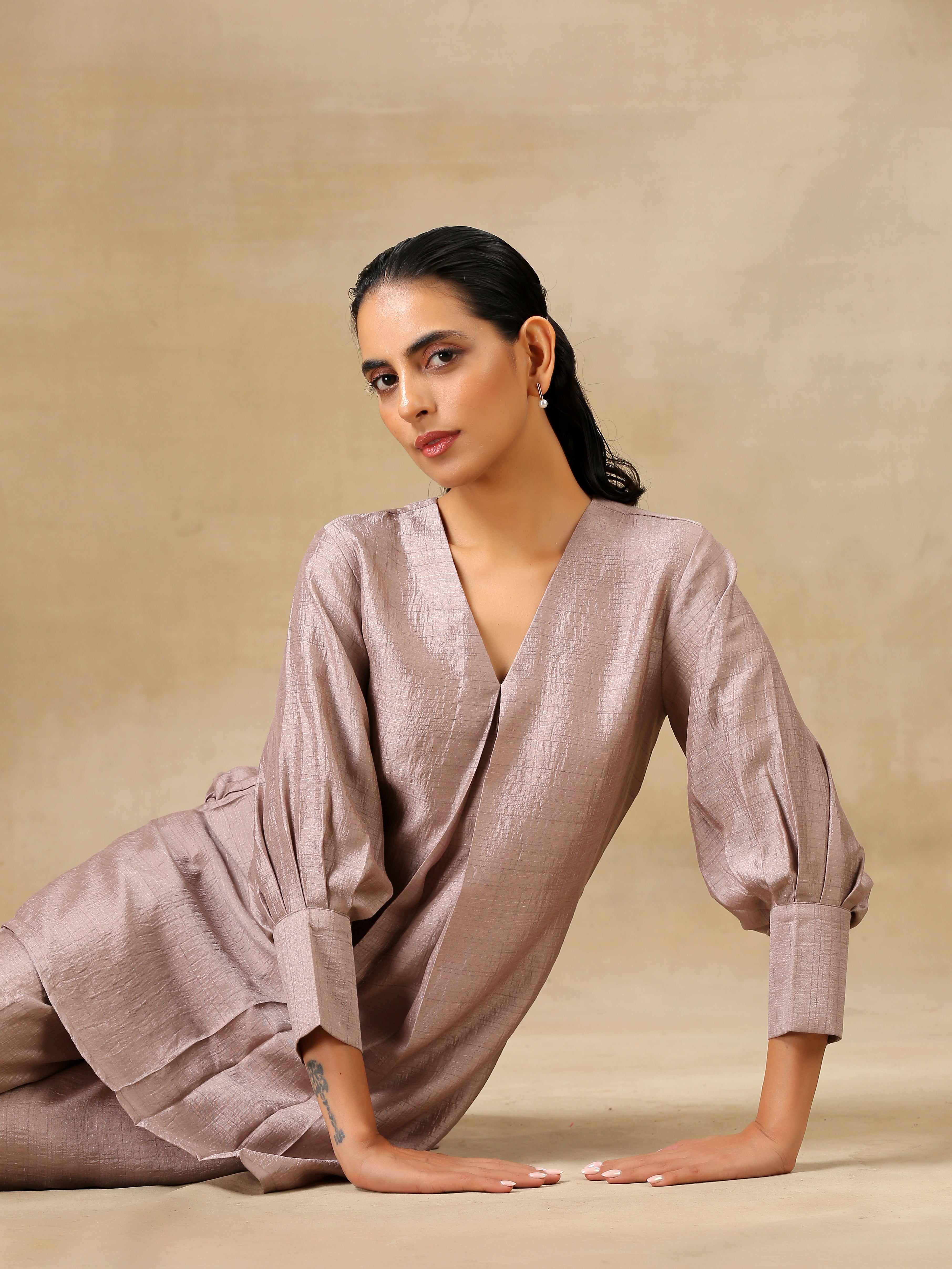 trueBrowns Grey Textured Silk Neck Pleat Co-Ord Set | Grocsy