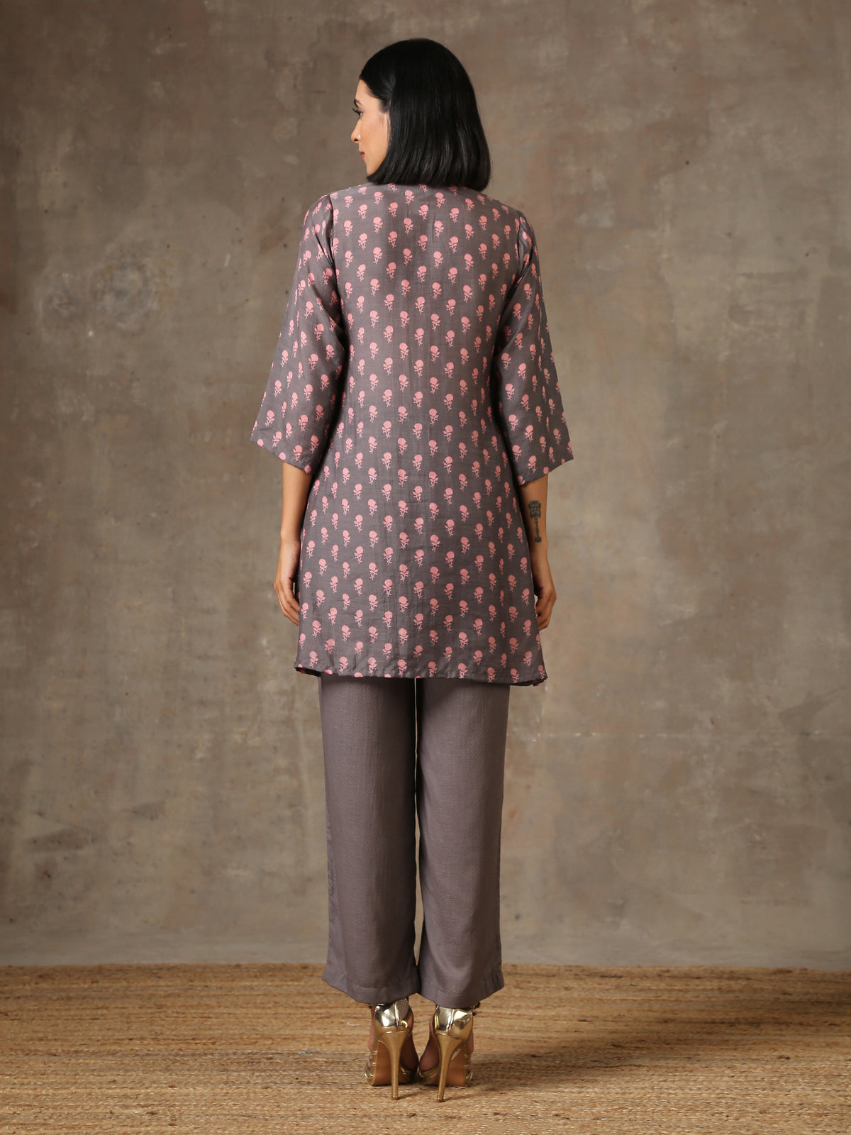 trueBrowns Grey Pink Floral Printed Silk Co-Ord Set | Grocsy