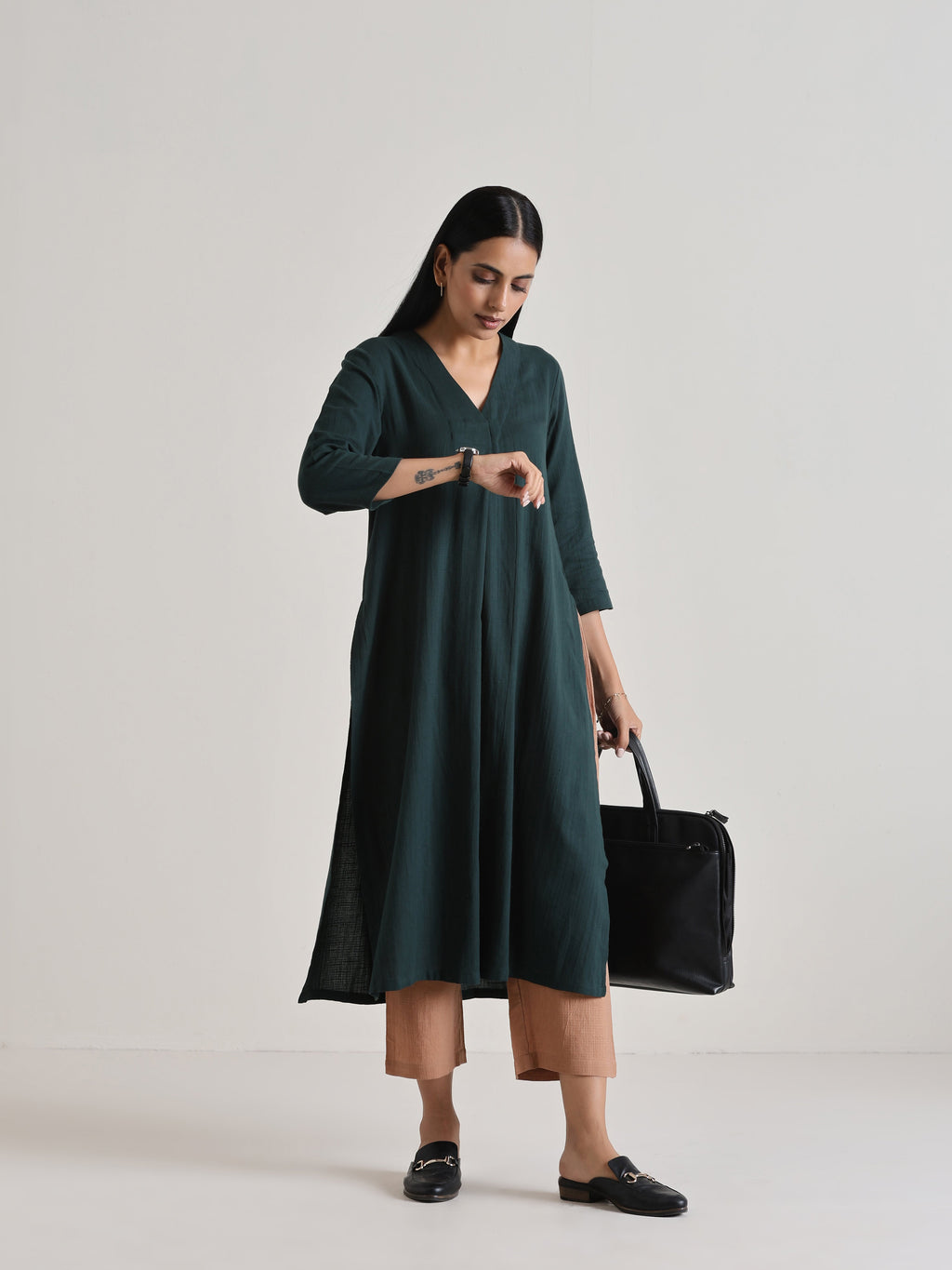 trueBrowns Dark Green Kurta Pant Set | Grocsy