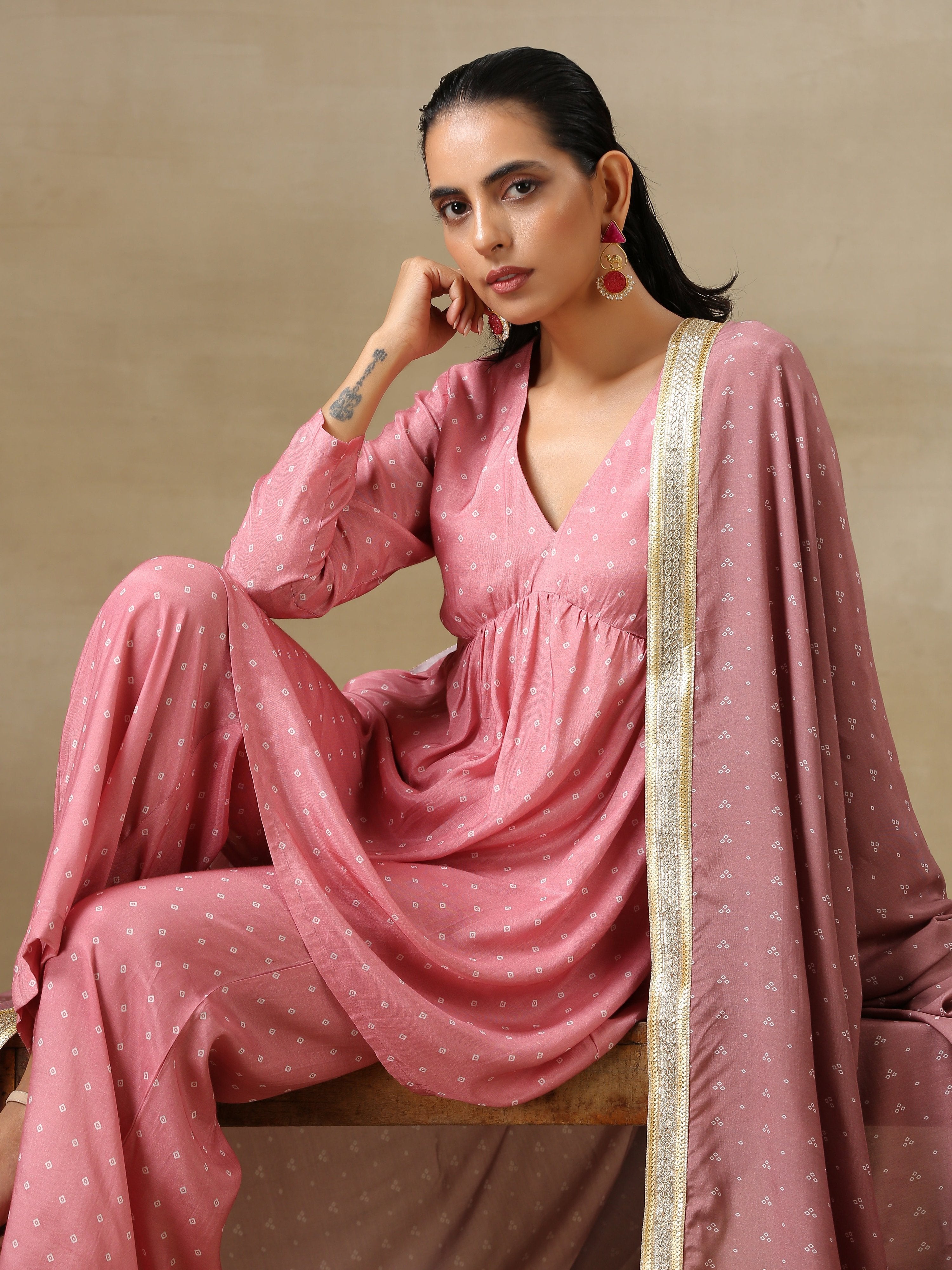 trueBrowns Light Mauve Bandhani Printed Silk Flared Kurta Pant Dupatta Set | Grocsy