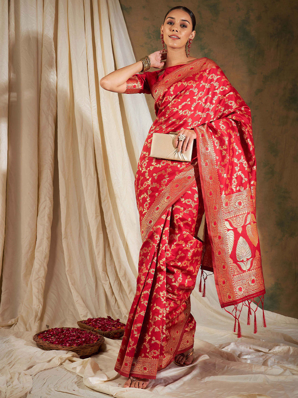 Sangria Red Floral Woven Design Zari Kanjeevaram Saree | Grocsy