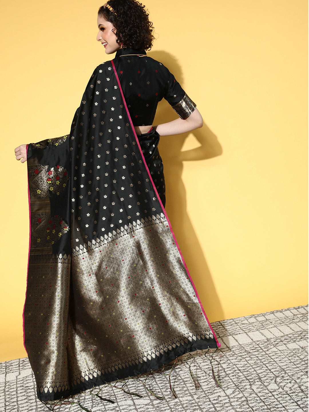 Saree Mall Ethnic Motifs Saree with Solid Border | Grocsy