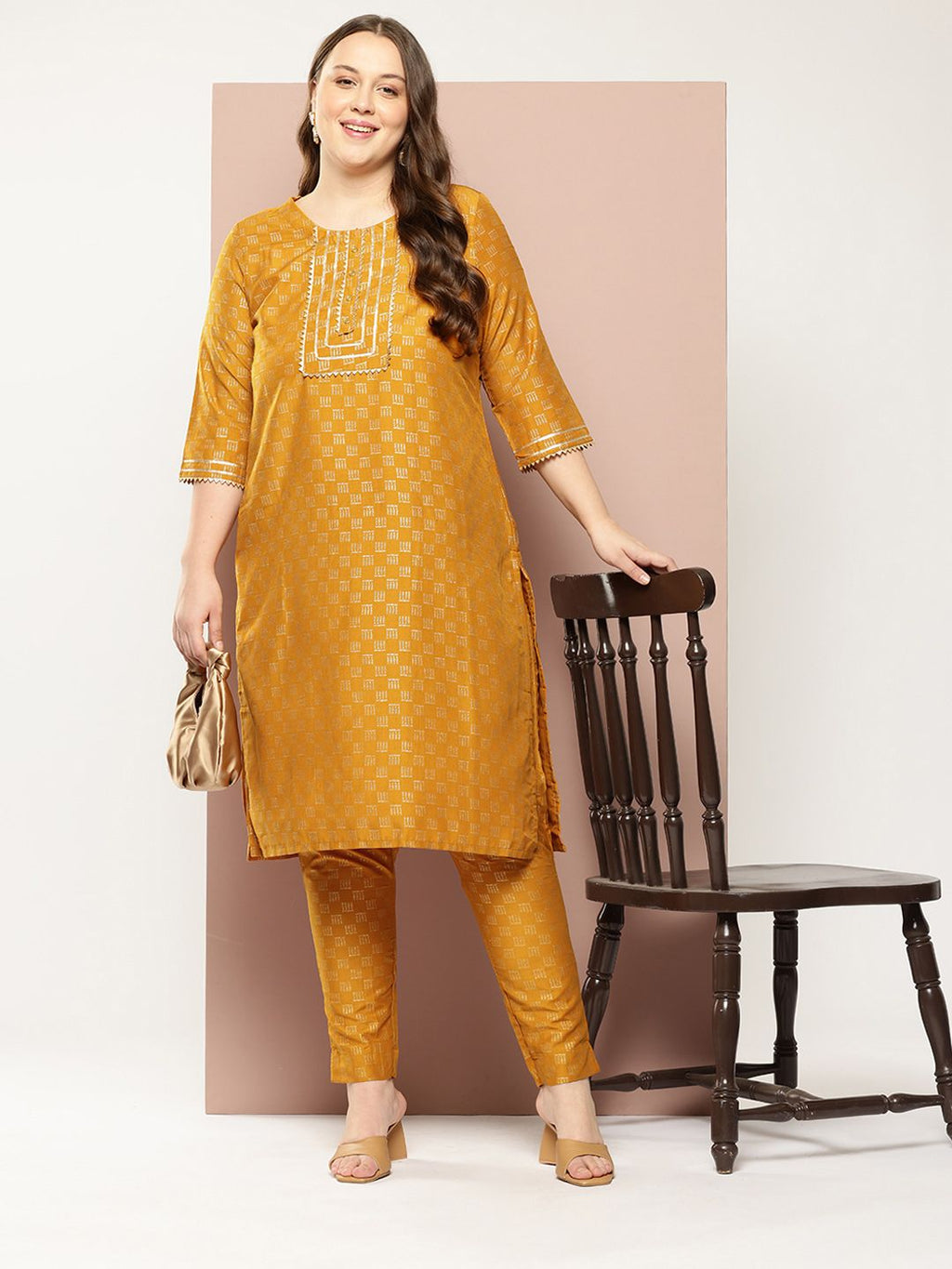 Sztori Plus Size Printed Gotta Patti Kurta | Grocsy