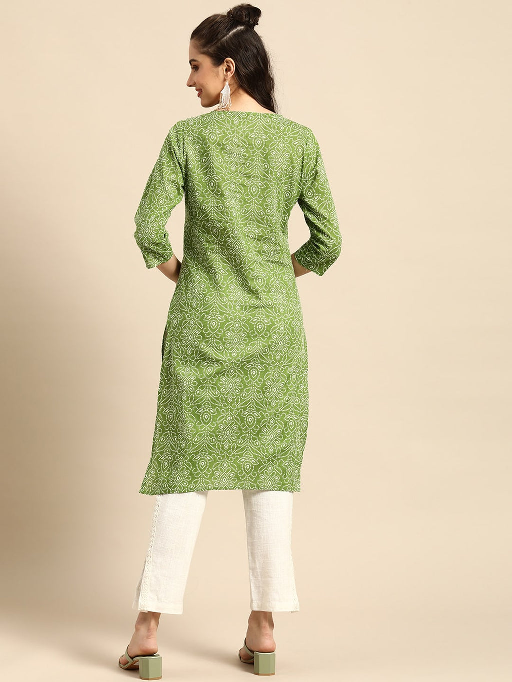 Sangria Women Green Bandhani Printed Pure Cotton Kurta | Grocsy